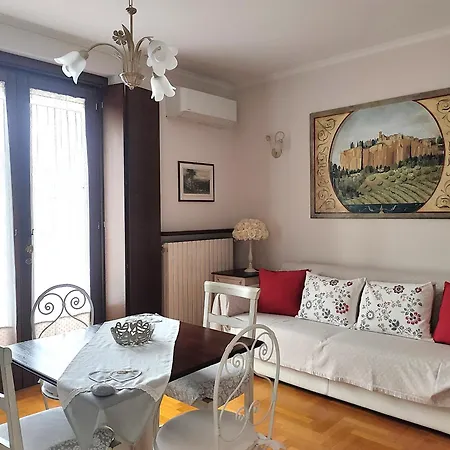 Tatil Evi Casa Angolo Delle Rose 2