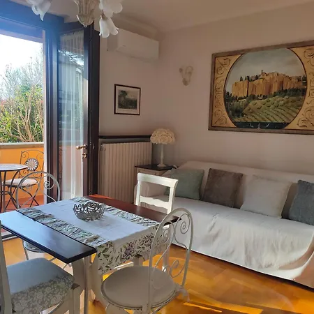 Tatil Evi Casa Angolo Delle Rose 2 *