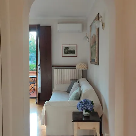 Casa Angolo Delle Rose 2 Casa de Férias *